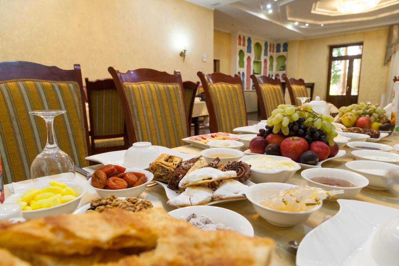 Avicenna Hotel Bukhara Bagian luar foto