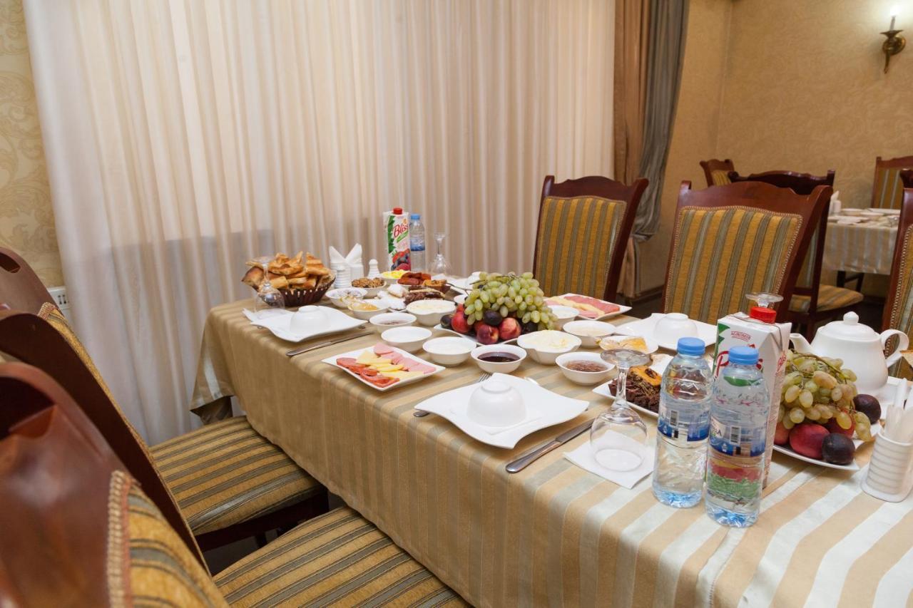 Avicenna Hotel Bukhara Bagian luar foto
